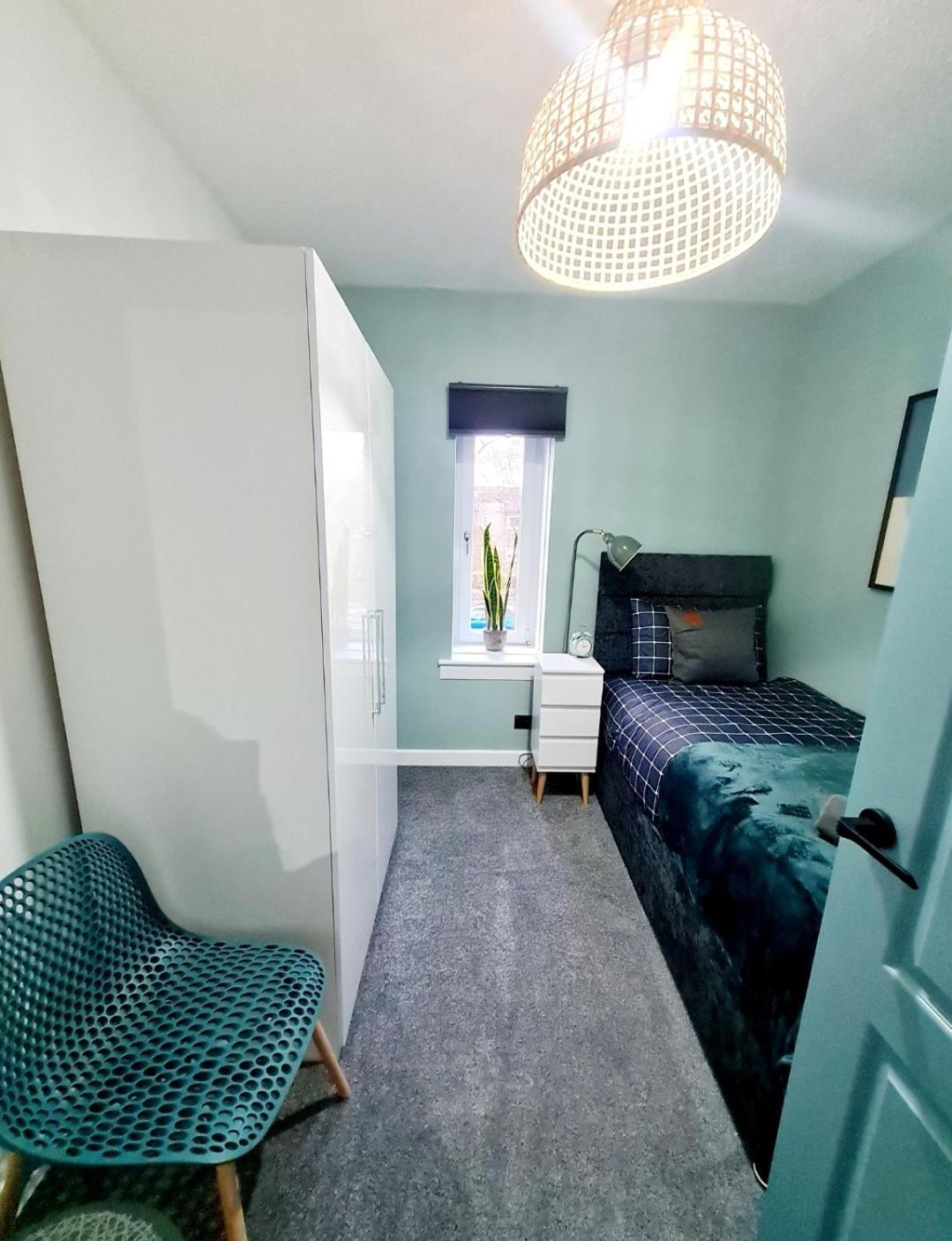 Bright 3Br Walking Distance To Town - Free Parking Apartamento Glasgow Exterior foto