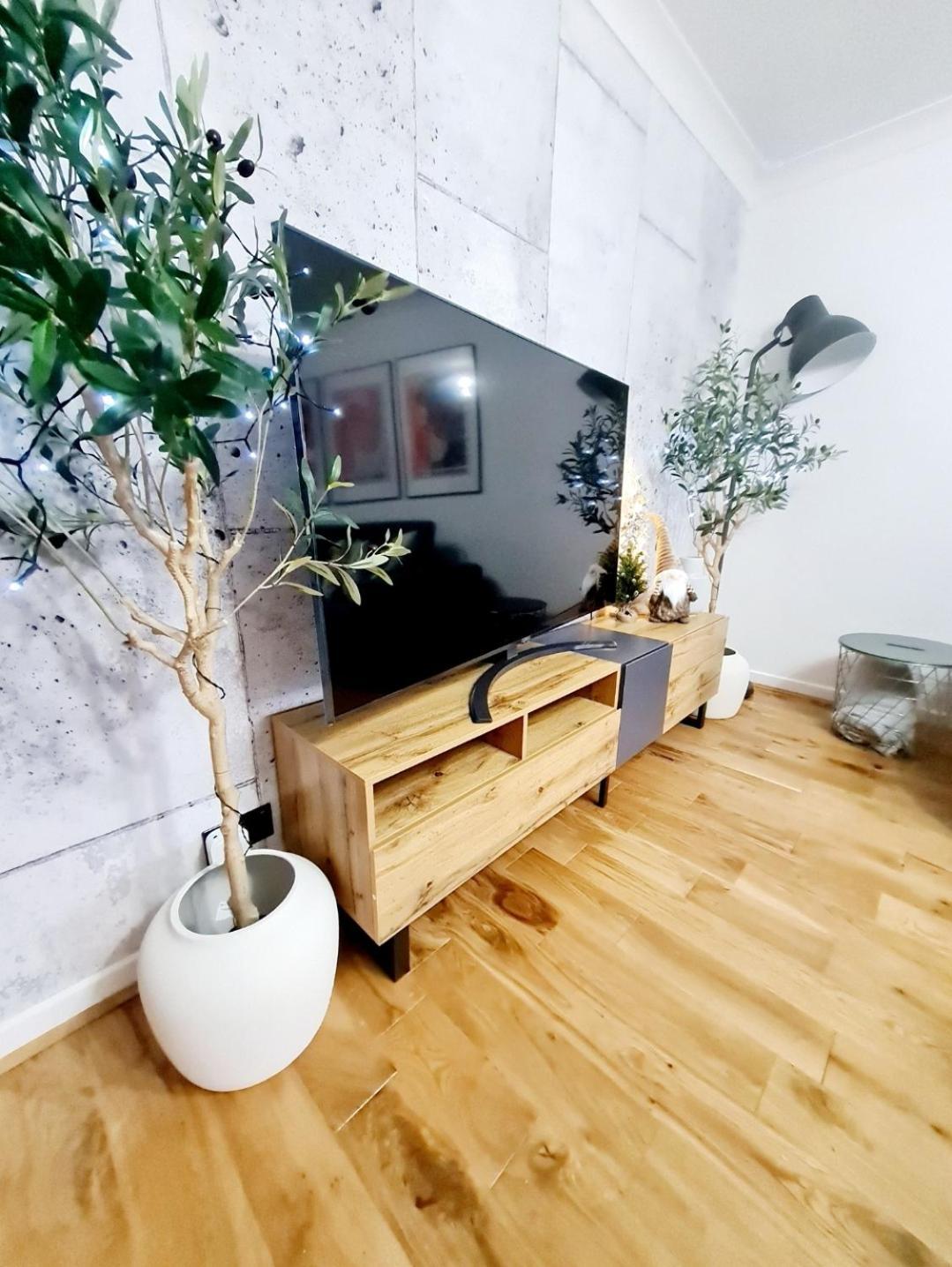 Bright 3Br Walking Distance To Town - Free Parking Apartamento Glasgow Exterior foto