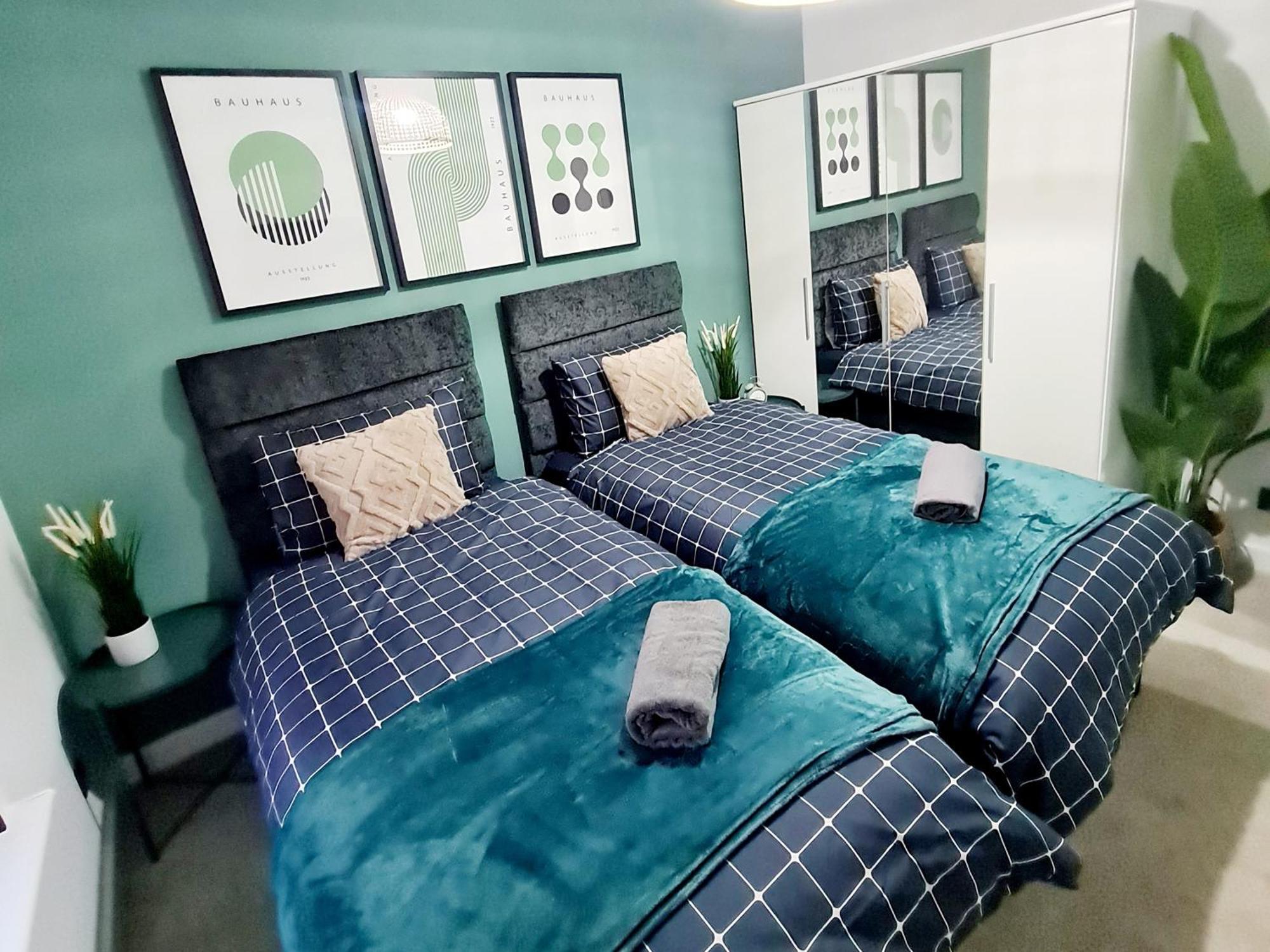Bright 3Br Walking Distance To Town - Free Parking Apartamento Glasgow Exterior foto